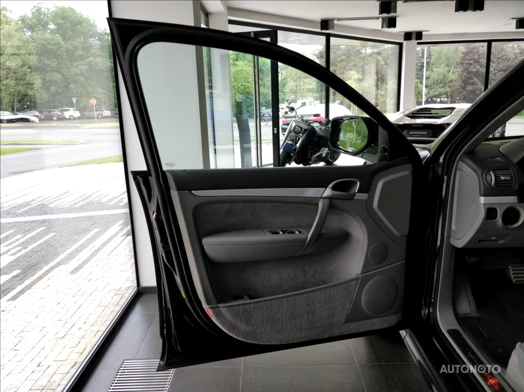 Porsche Cayenne, 2008 - pohled č. 10