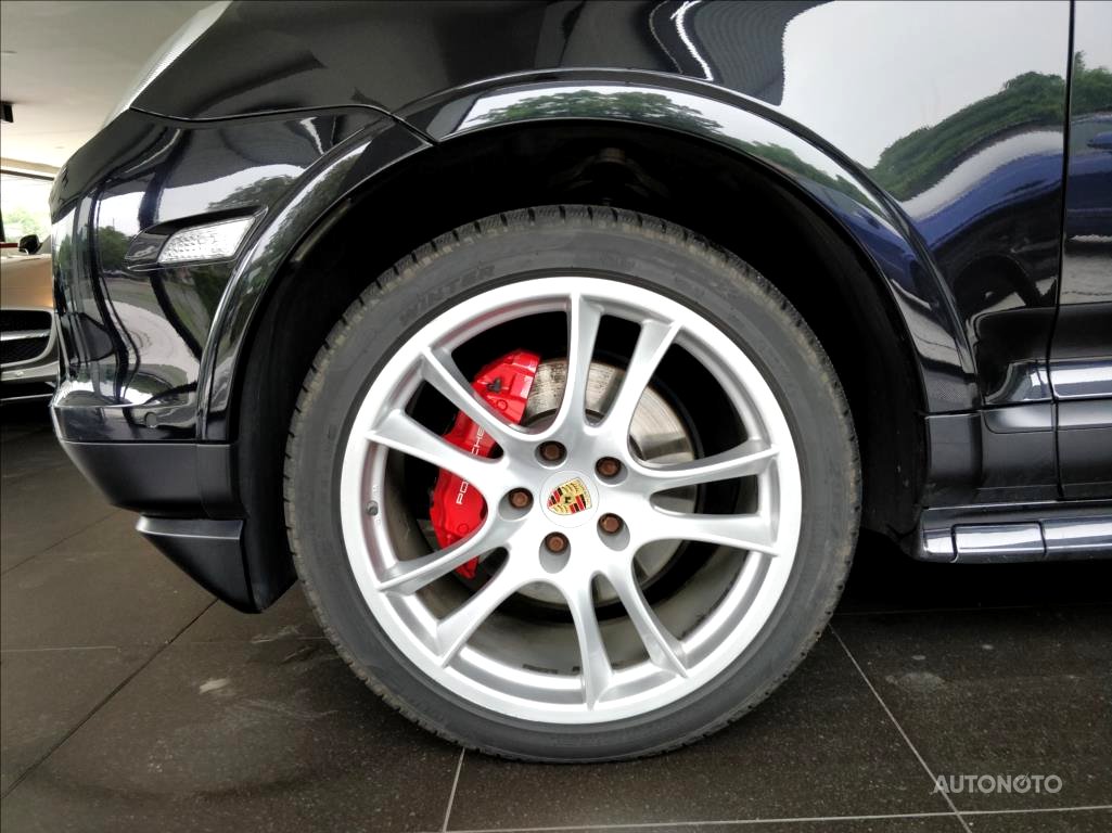 Porsche Cayenne, 2008 - pohled č. 9