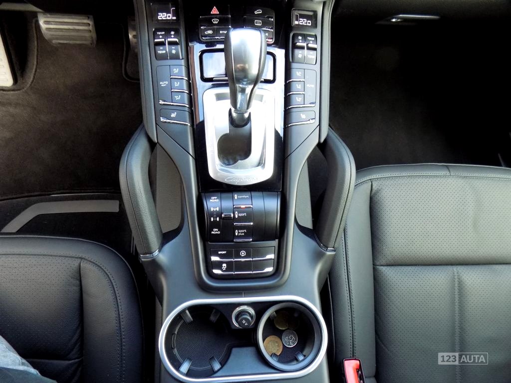 Porsche Cayenne, 2015 - pohled č. 11