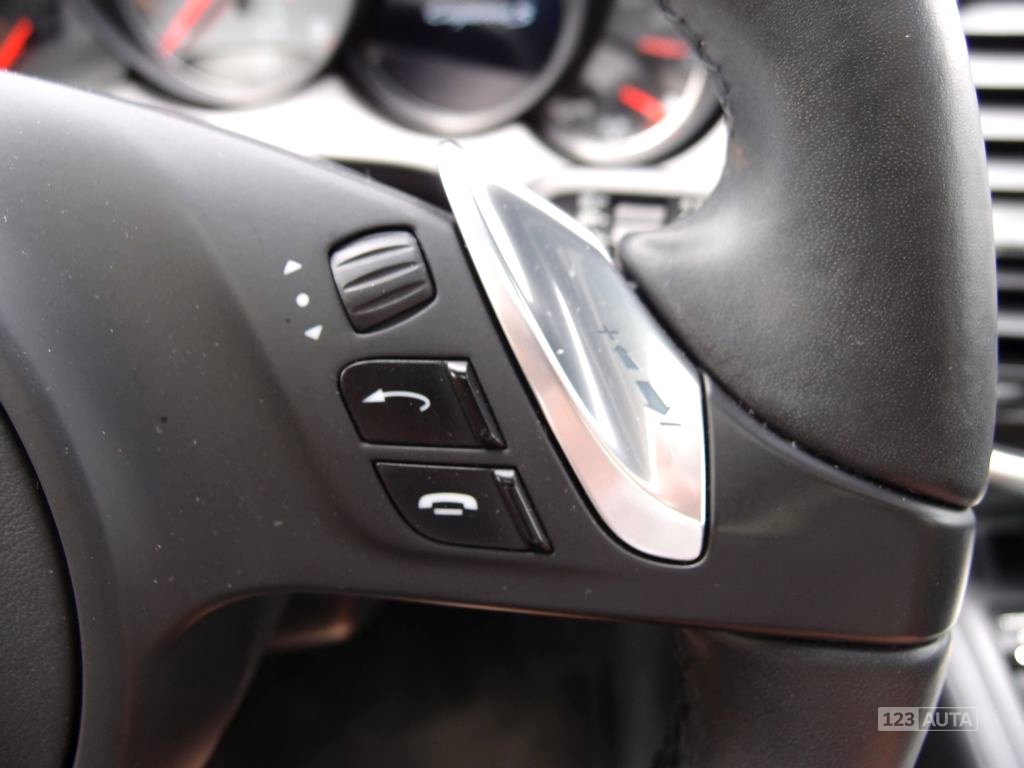 Porsche Cayenne, 2012 - pohled č. 23