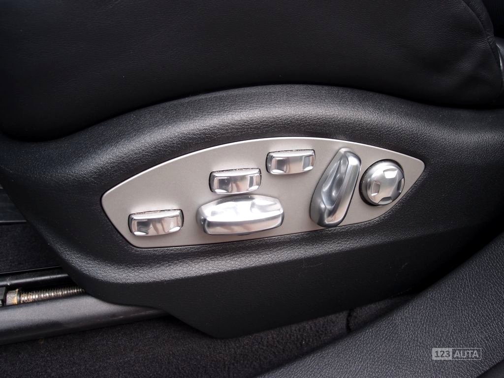 Porsche Cayenne, 2012 - pohled č. 28