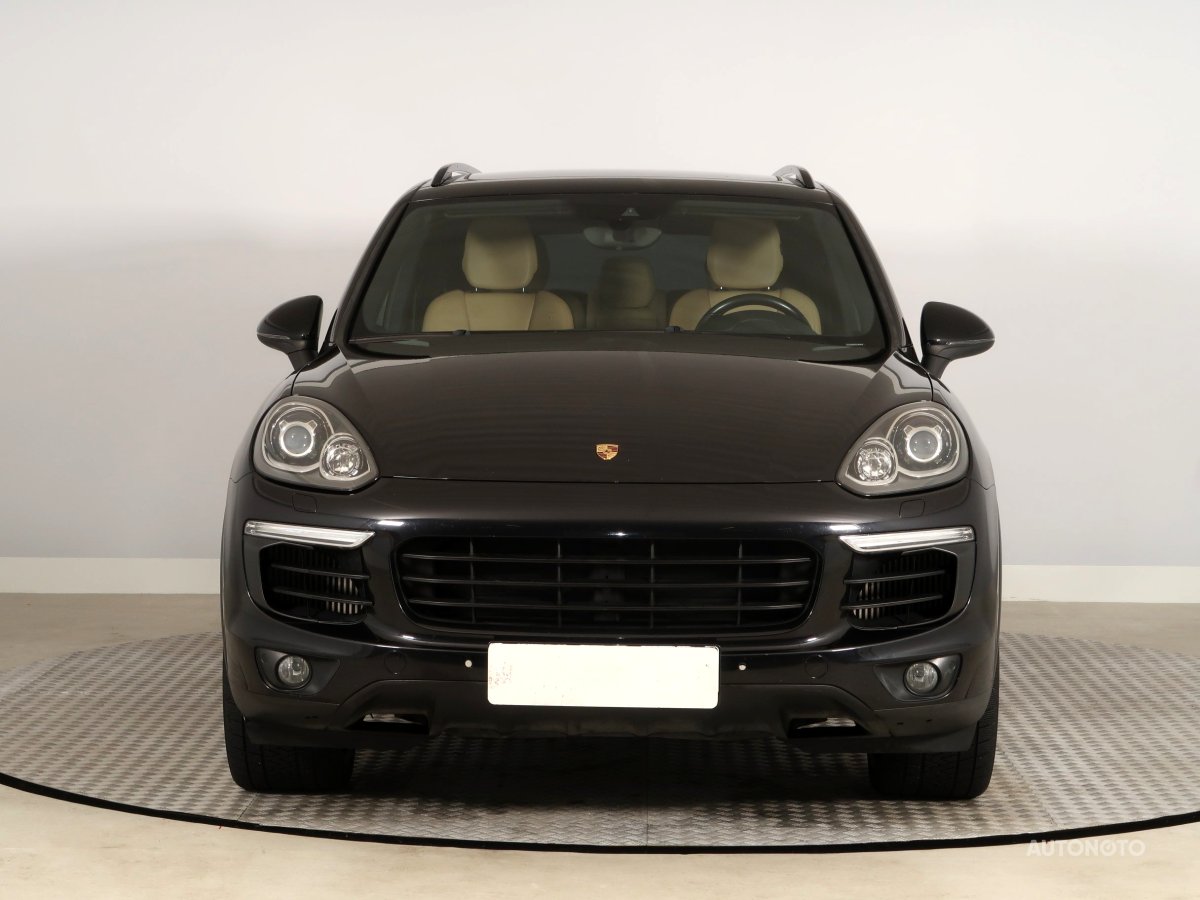 Porsche Cayenne, 2016 - pohled č. 2