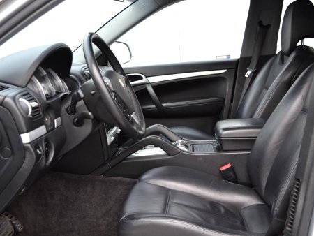 Porsche Cayenne, 2006 - pohled č. 9