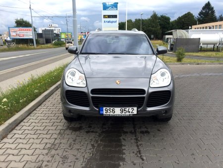 Porsche Cayenne, 2004 - pohled č. 2