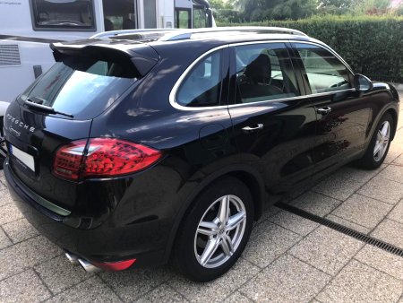 Porsche Cayenne, 2011