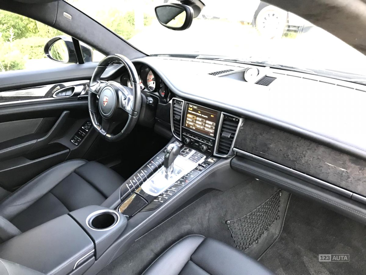 Porsche Panamera, 2012 - pohled č. 10