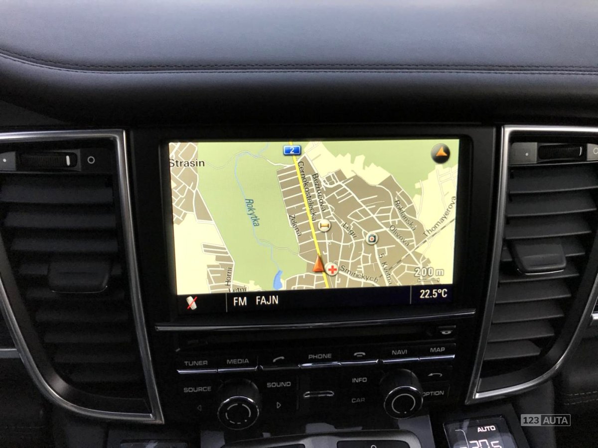 Porsche Panamera, 2012 - pohled č. 15