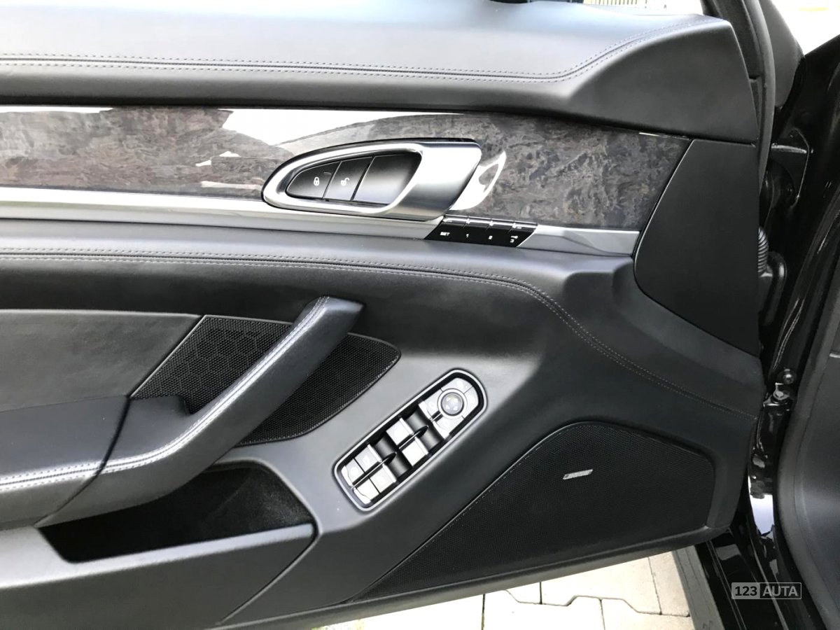 Porsche Panamera, 2012 - pohled č. 21