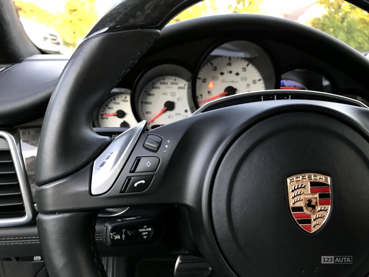 Porsche Panamera, 2012 - pohled č. 26