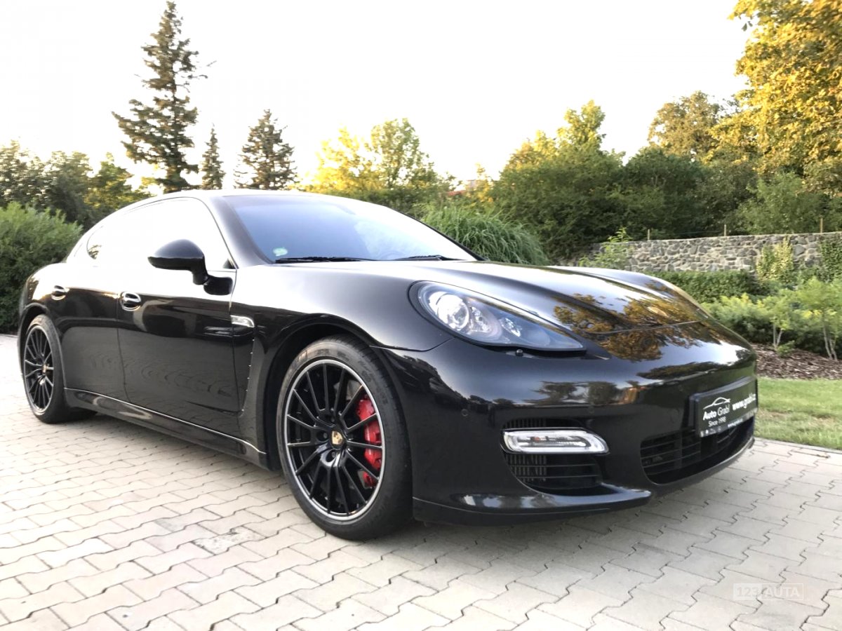 Porsche Panamera, 2012 - pohled č. 3