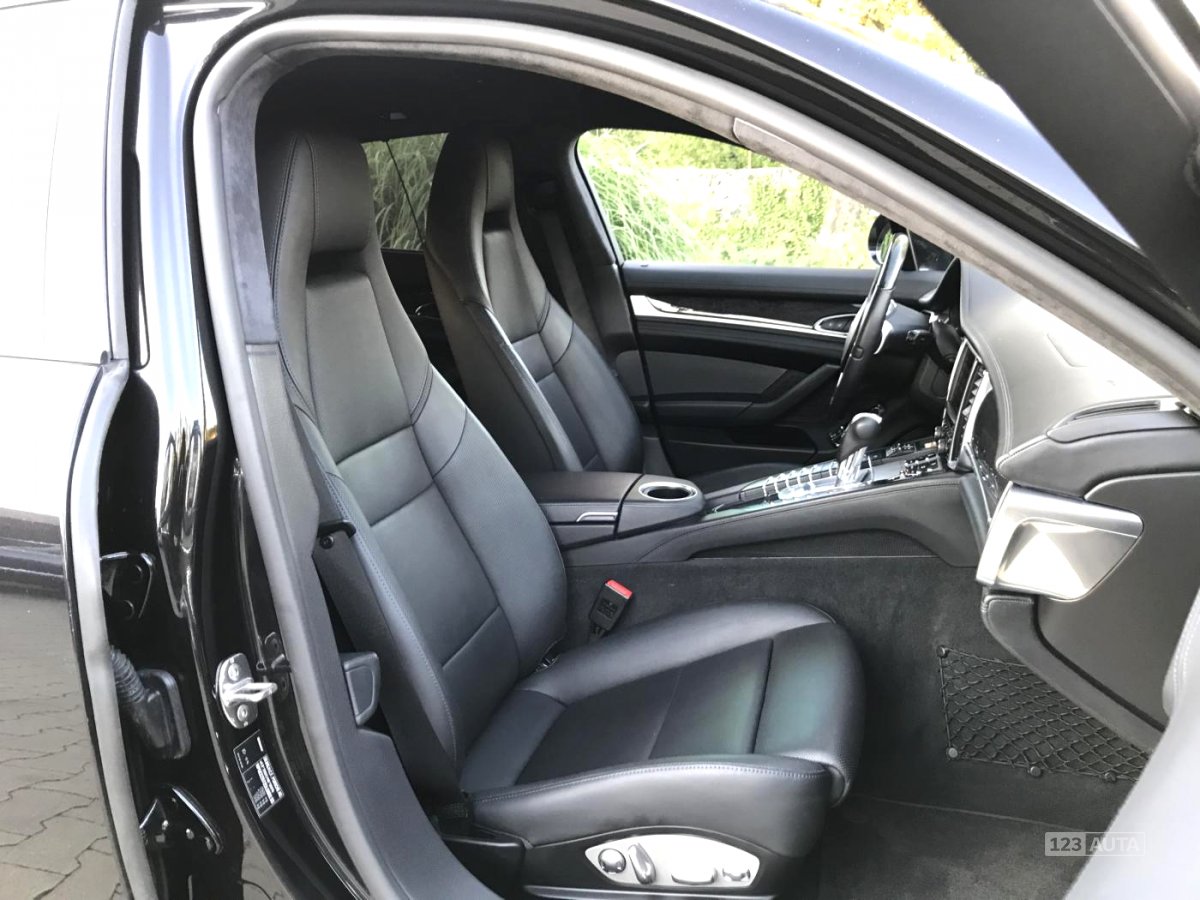 Porsche Panamera, 2012 - pohled č. 8
