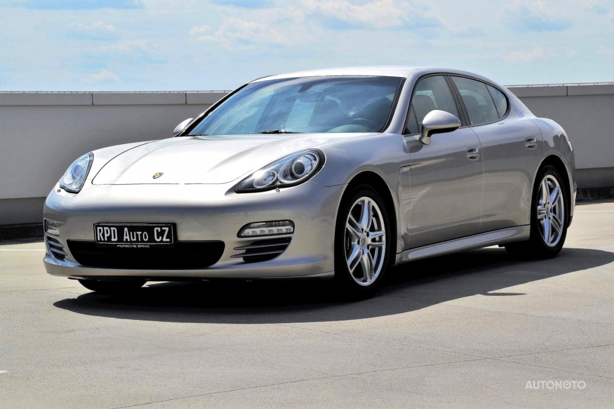 Porsche Panamera, 2012 - celkový pohled
