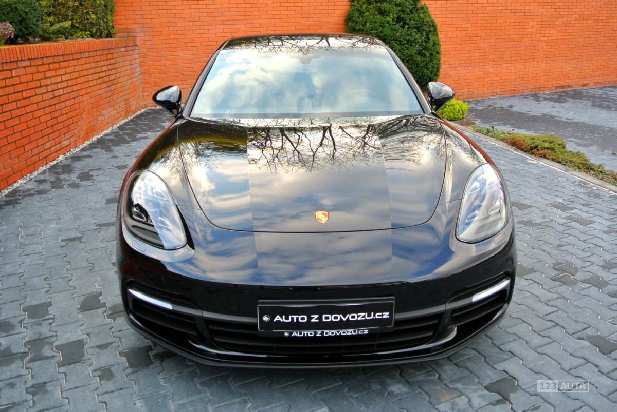 Porsche Panamera, 2017 - pohled č. 2