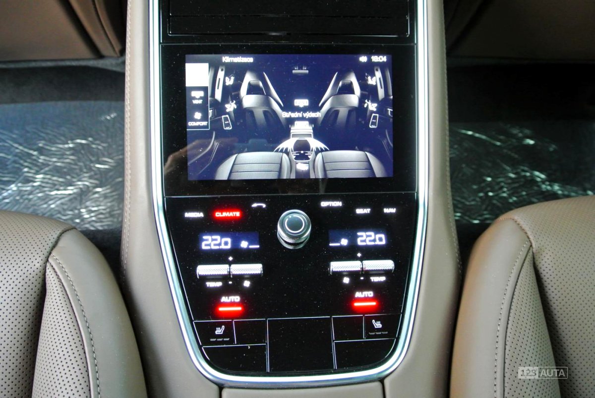 Porsche Panamera, 2017 - pohled č. 21