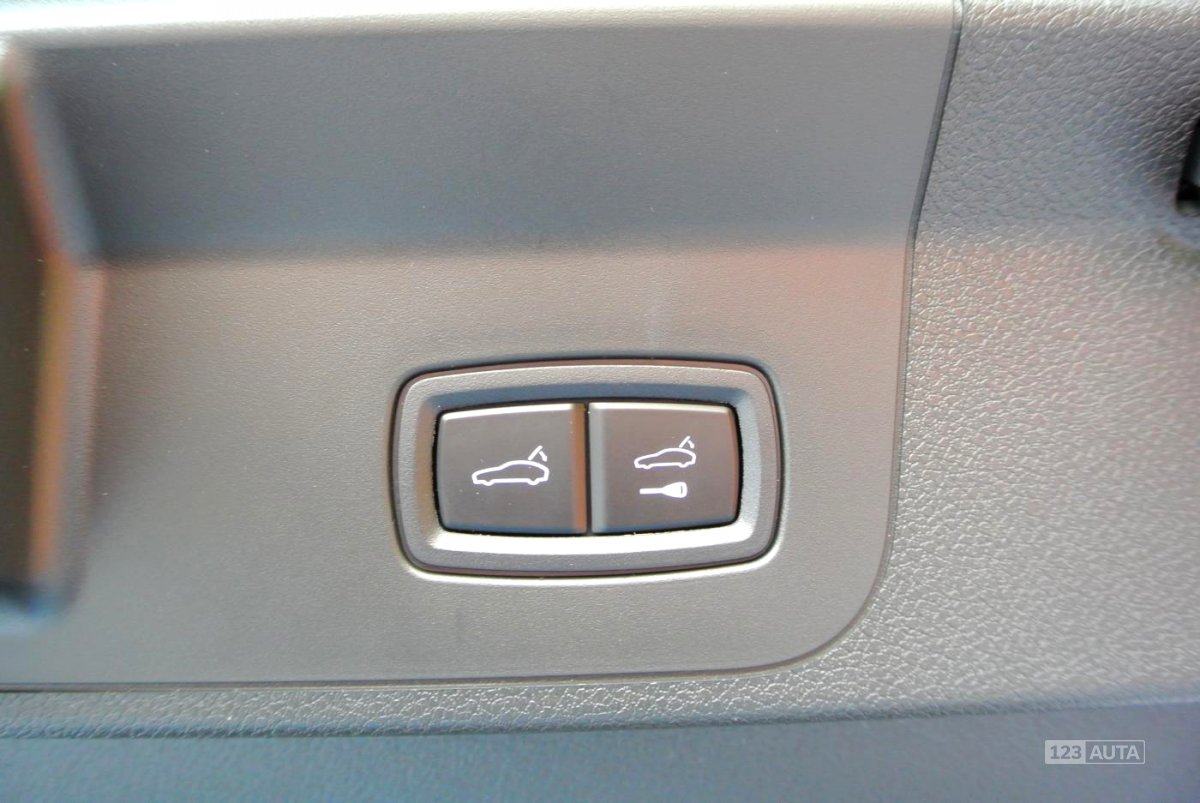 Porsche Panamera, 2017 - pohled č. 22