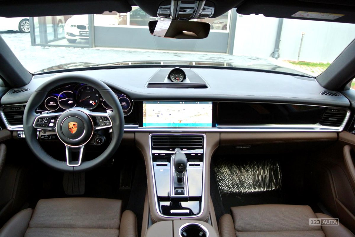 Porsche Panamera, 2017 - pohled č. 9