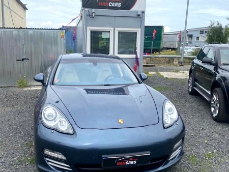 Porsche Panamera 4S
