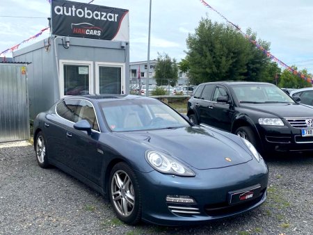 Porsche Panamera, 2011 - pohled č. 2