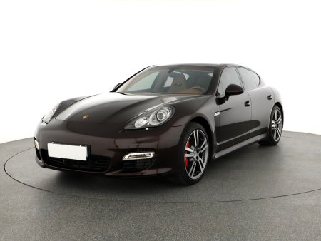 Porsche Panamera, 2010 - pohled č. 3