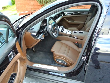 Porsche Panamera, 2017 - pohled č. 10