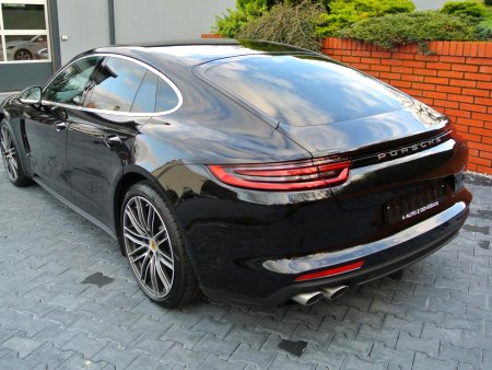 Porsche Panamera, 2017 - pohled č. 4