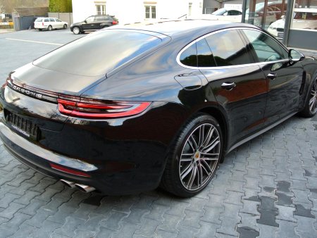 Porsche Panamera, 2017 - pohled č. 6
