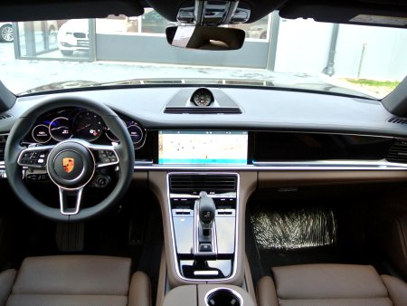 Porsche Panamera, 2017 - pohled č. 9