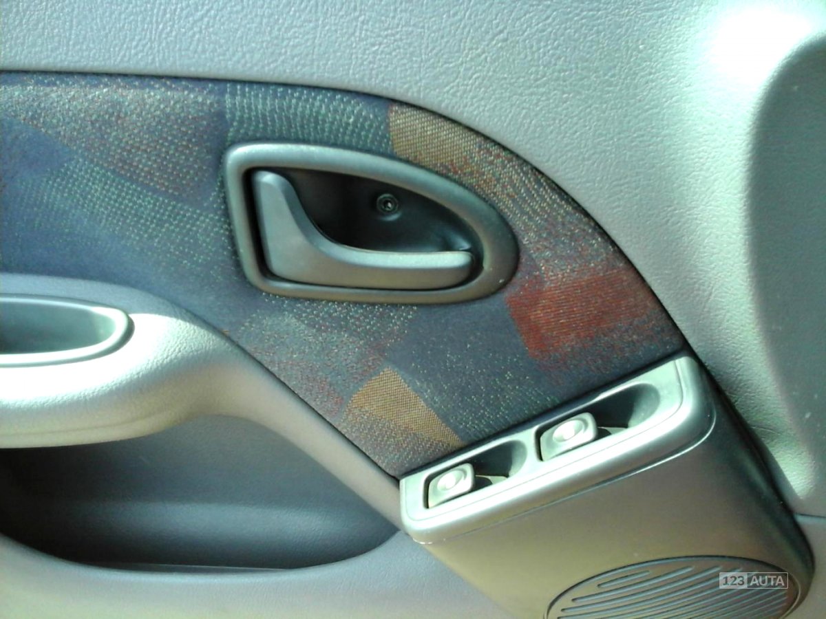 Renault Clio, 1999 - pohled č. 14