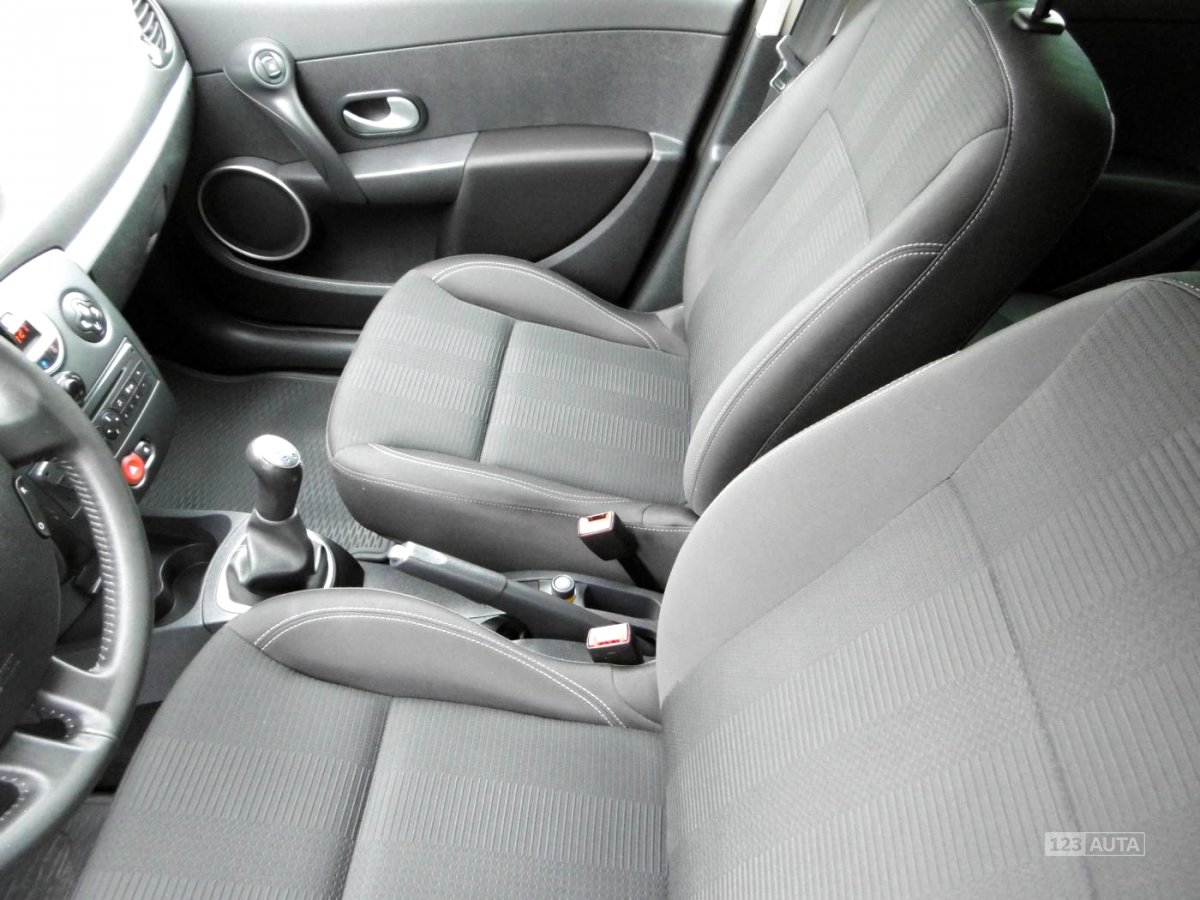 Renault Clio, 2010 - pohled č. 17