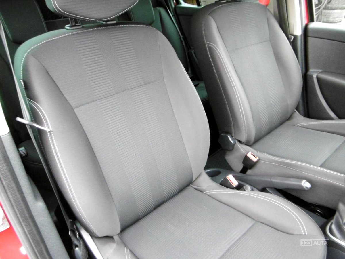 Renault Clio, 2010 - pohled č. 22