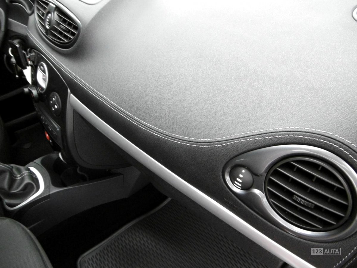 Renault Clio, 2010 - pohled č. 25