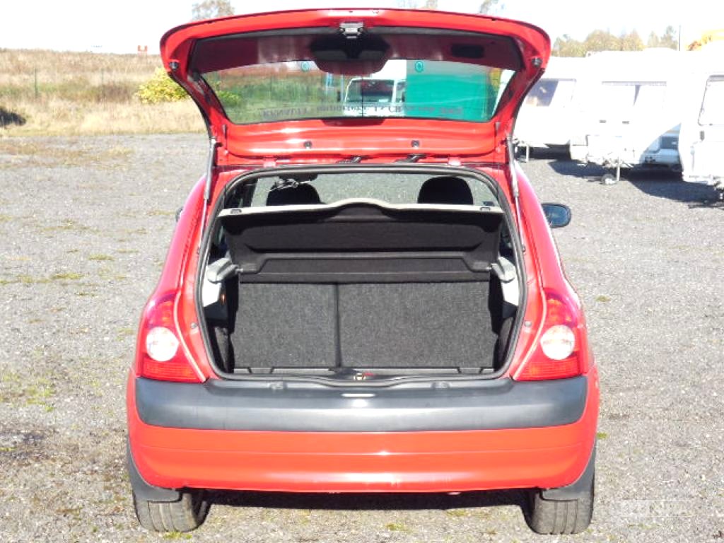 Renault Clio, 2003 - pohled č. 22