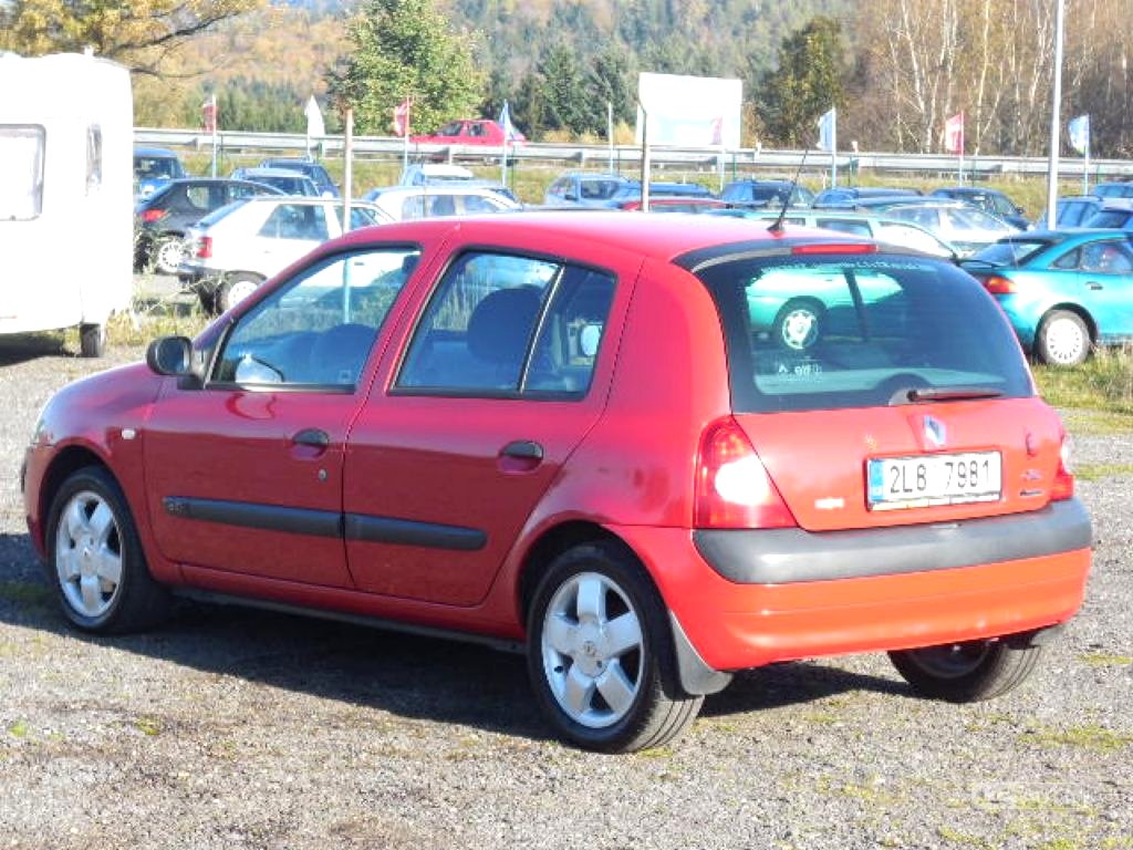 Renault Clio, 2003 - pohled č. 8