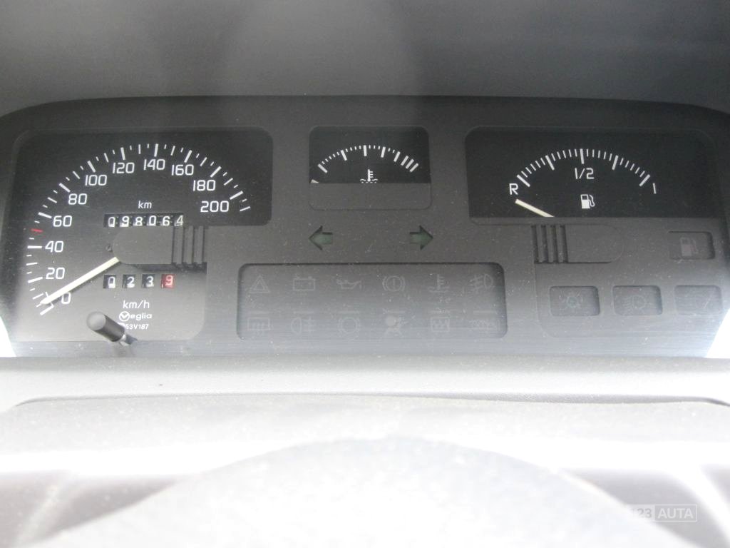 Renault Clio, 1996 - pohled č. 27