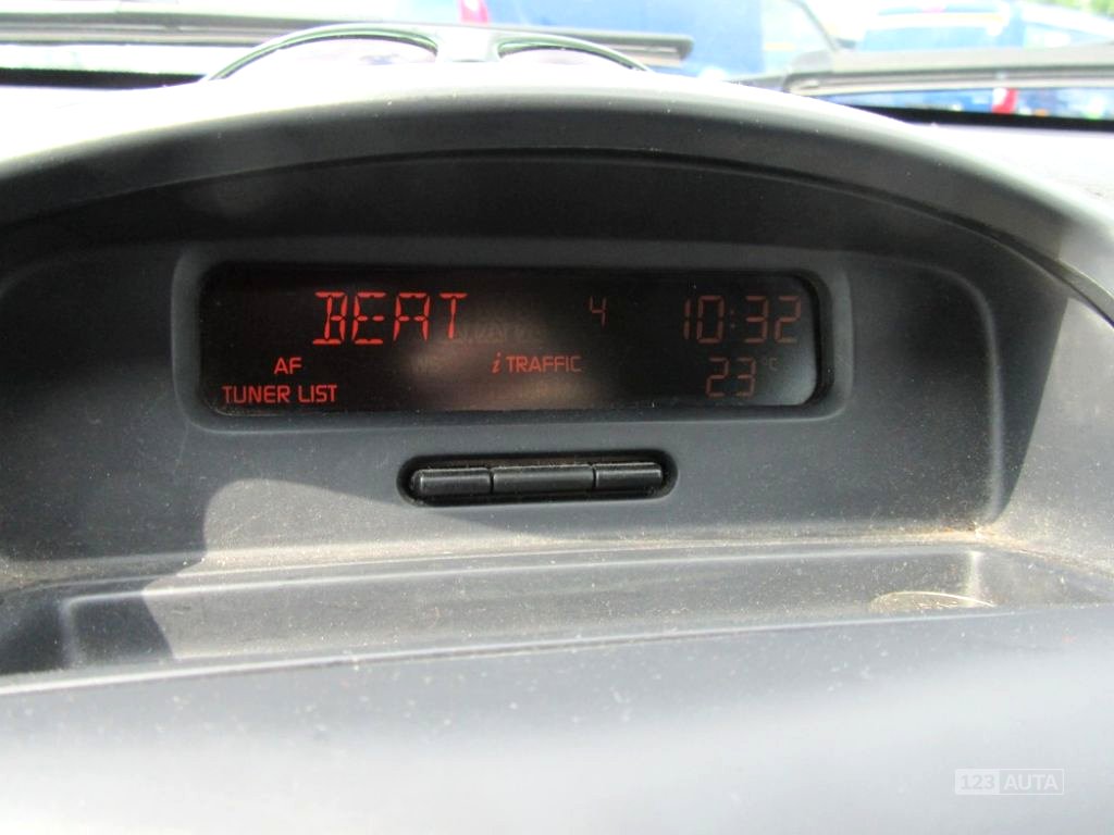 Renault Clio, 2002 - pohled č. 14