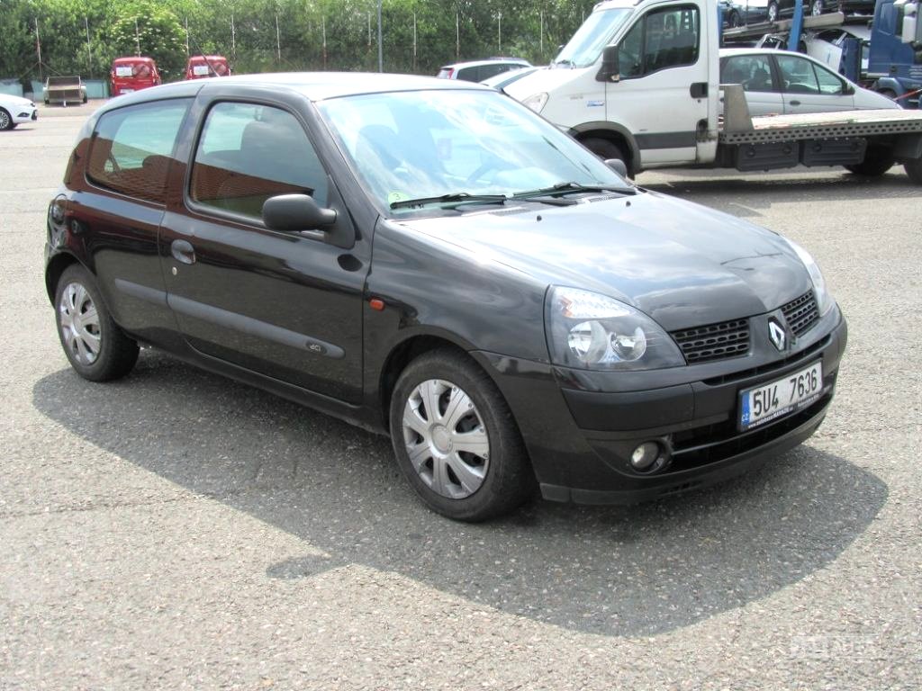 Renault Clio, 2002 - pohled č. 8