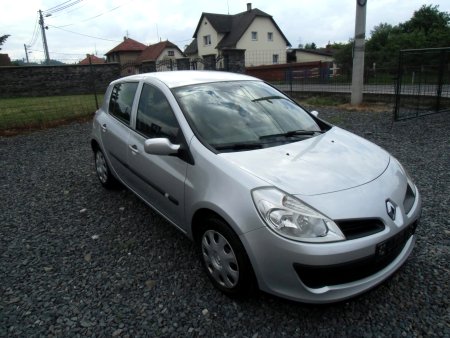 Renault Clio, 2008 - pohled č. 3