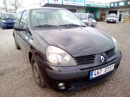 Renault Clio, 2004 - pohled č. 3