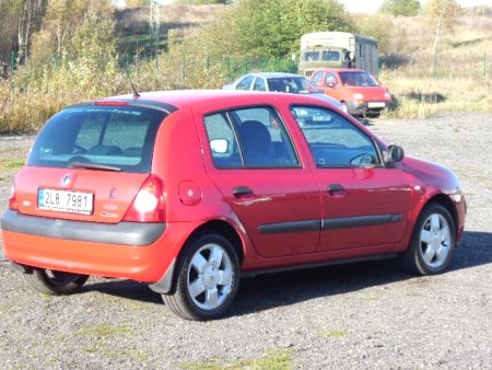 Renault Clio, 2003 - pohled č. 6