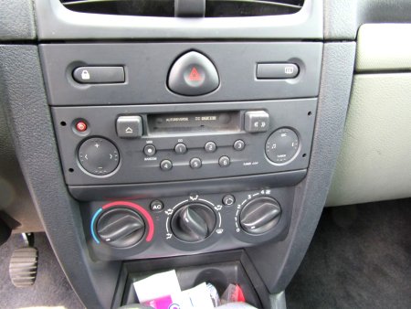 Renault Clio, 2002 - pohled č. 12