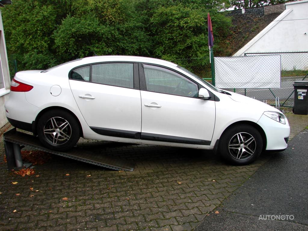 Renault Fluence, 2010 - pohled č. 2