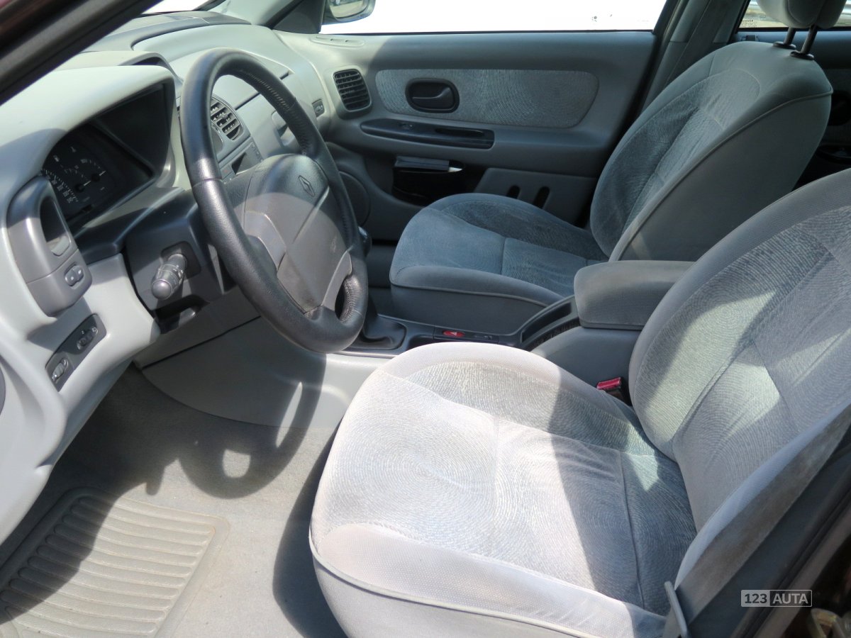 Renault Laguna, 1999 - pohled č. 11