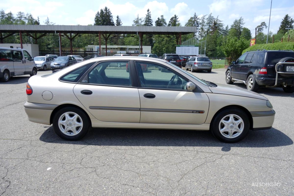 Renault Laguna, 1999 - pohled č. 2