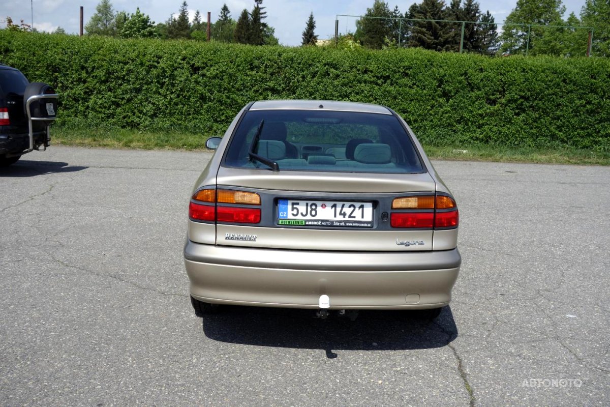 Renault Laguna, 1999 - pohled č. 4