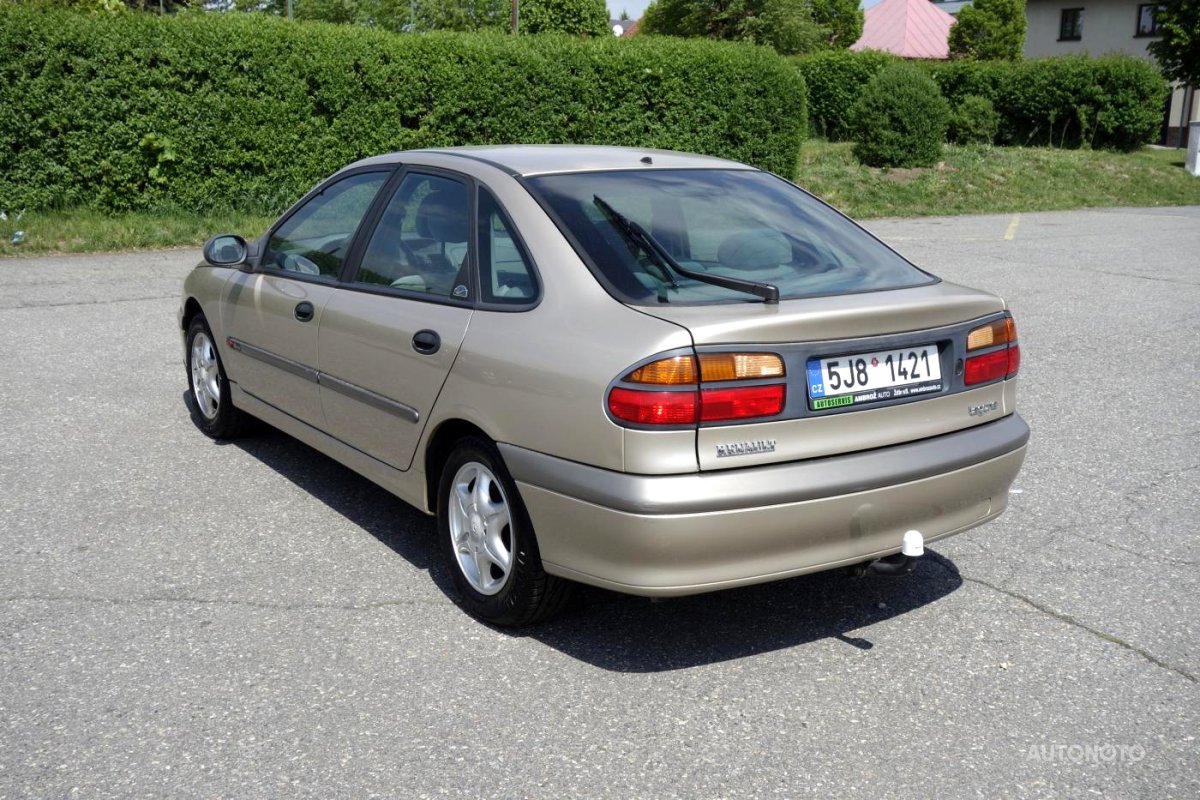 Renault Laguna, 1999 - pohled č. 5