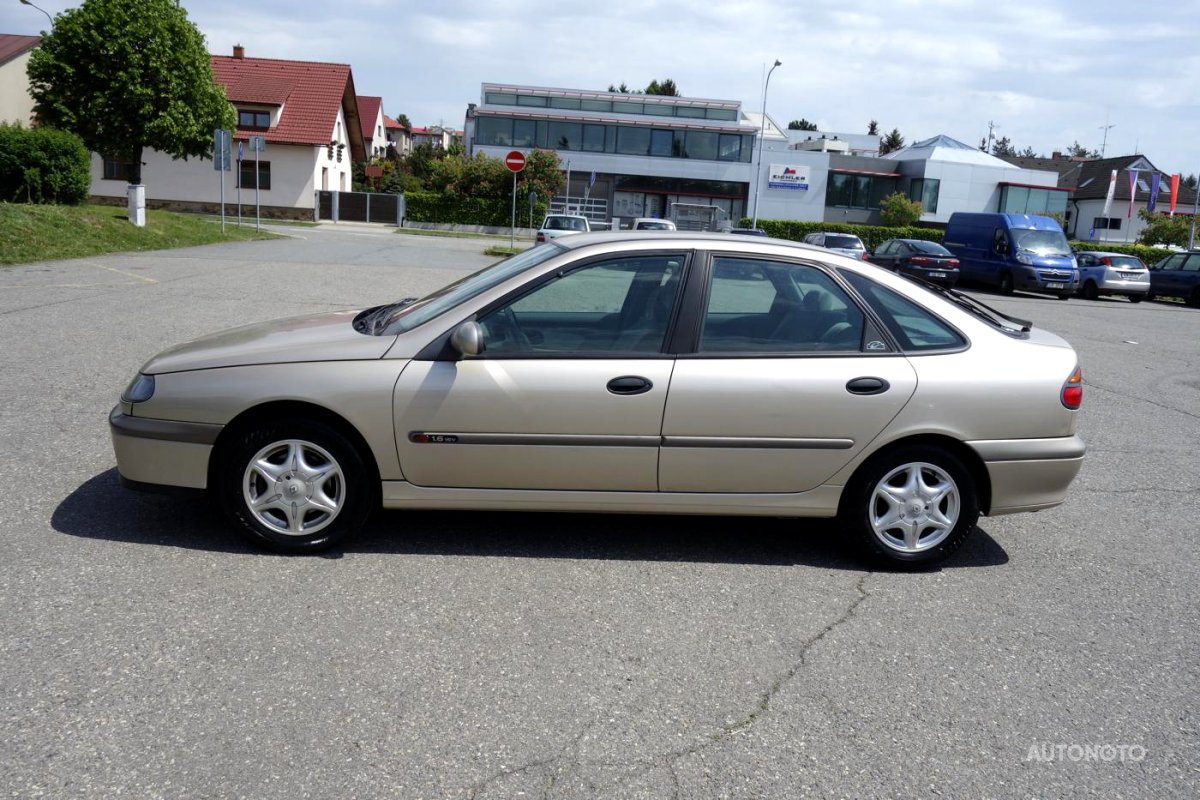 Renault Laguna, 1999 - pohled č. 6