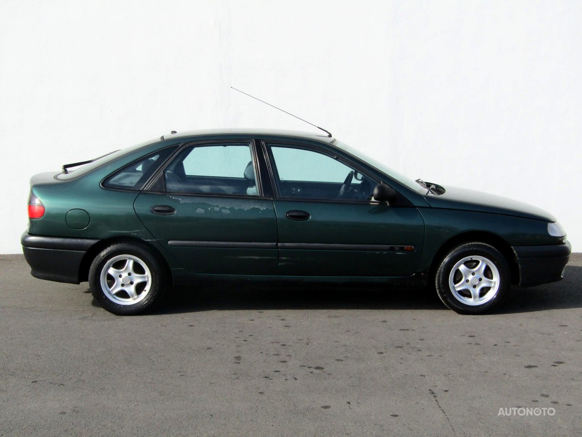 Renault Laguna, 1995 - pohled č. 4