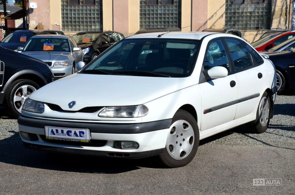 Renault Laguna, 1997 - celkový pohled