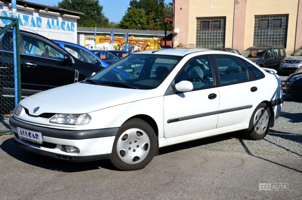 Renault Laguna, 1997 - pohled č. 2