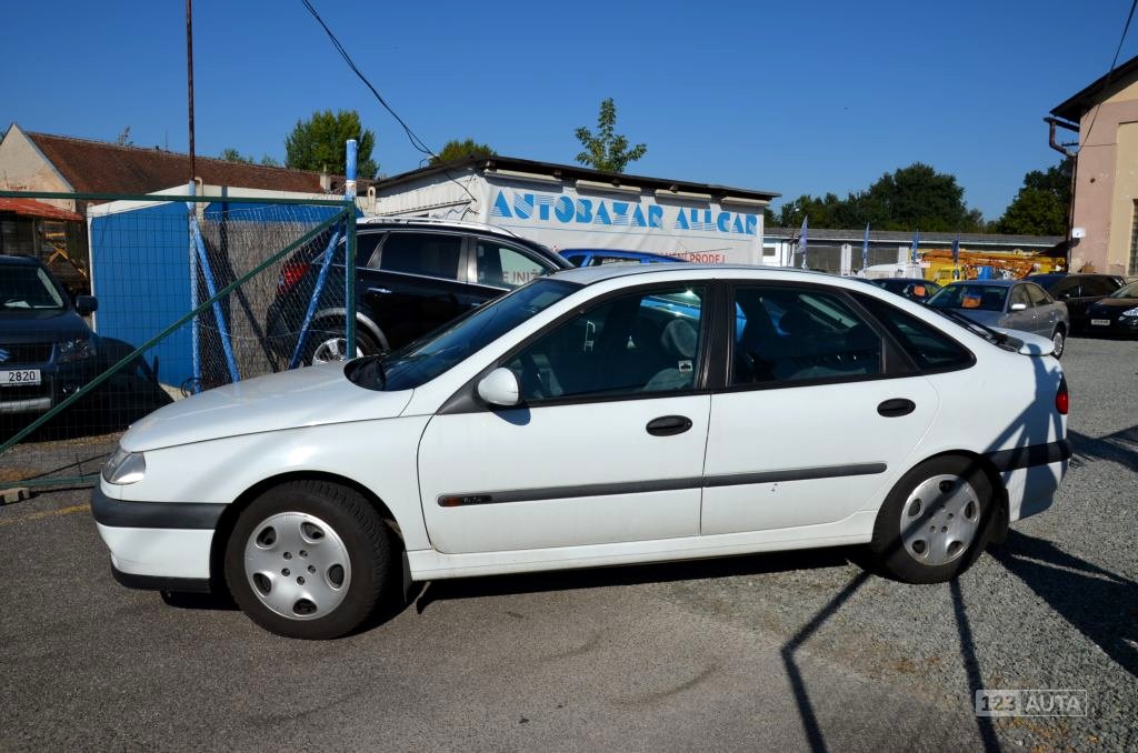 Renault Laguna, 1997 - pohled č. 3